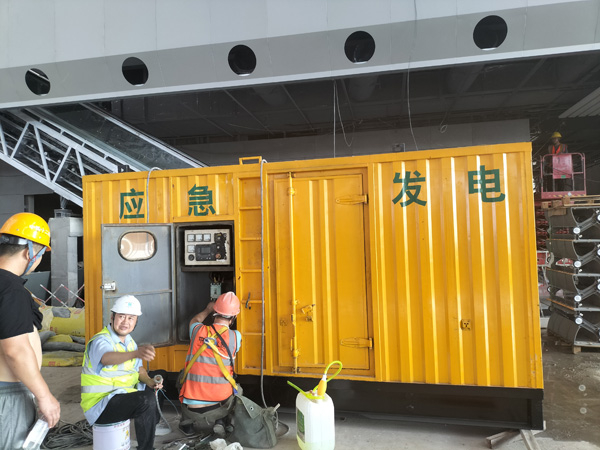 洪洞怎样判断空气滤清器是否需要更换？